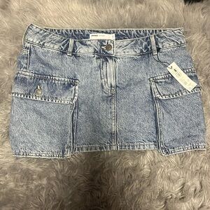 Denim cargo skort, never been worn, colour is blue, size m